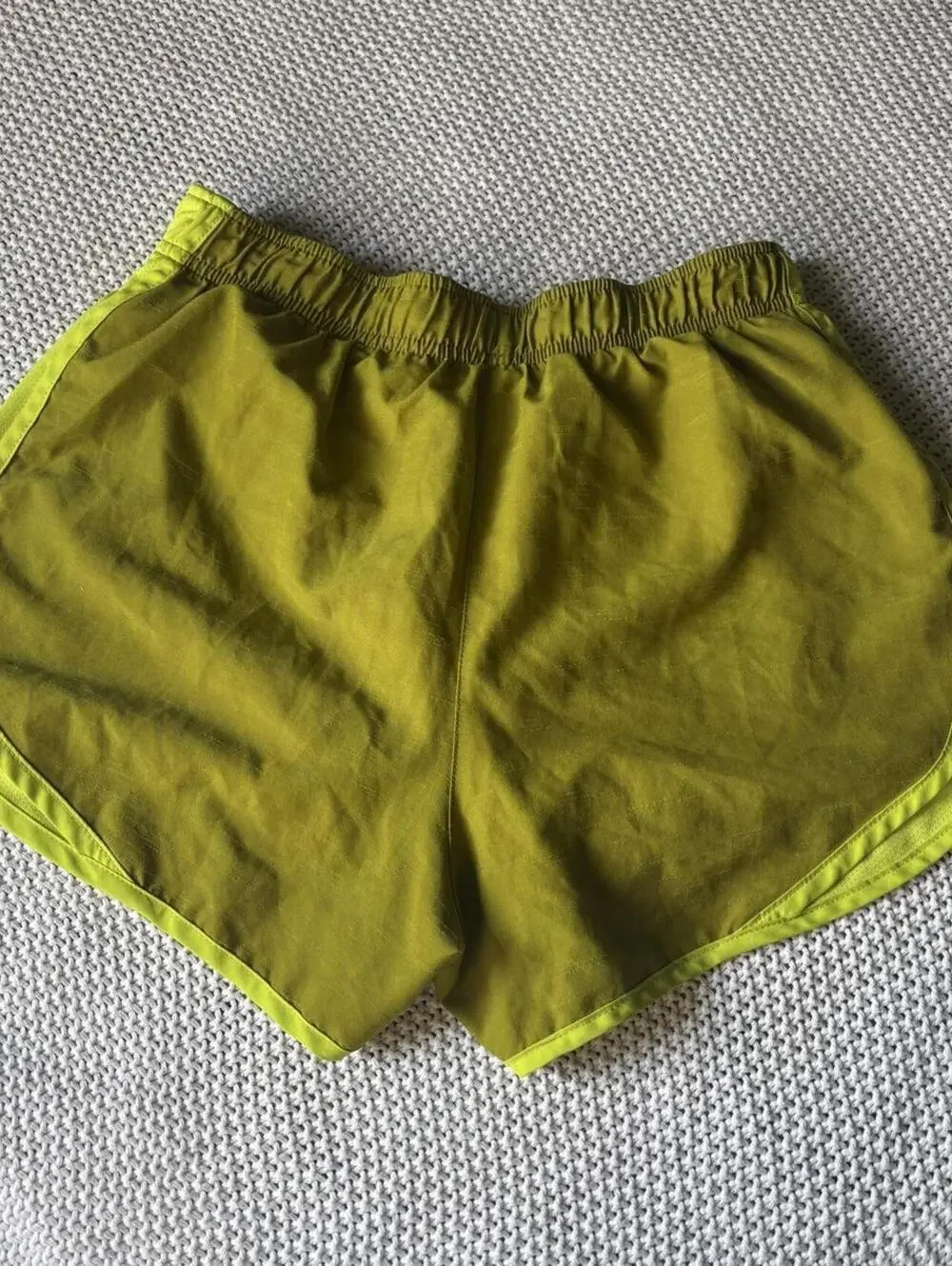 nike green running dri fit shorts sz small